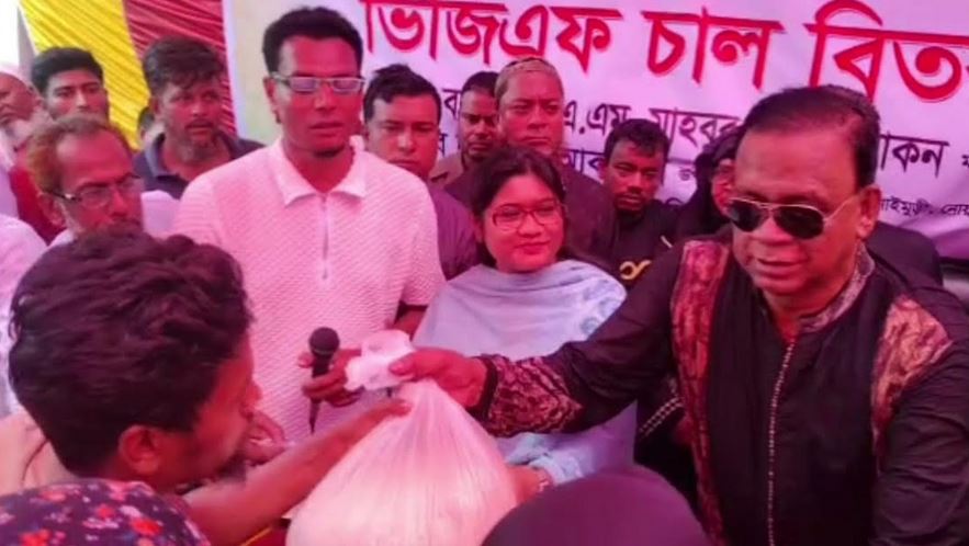 কোটি কোটি মানুষকে গরিব রেখে গণতন্ত্র প্রতিষ্ঠা সম্ভব নয় : মাহবুব উদ্দিন খোকন