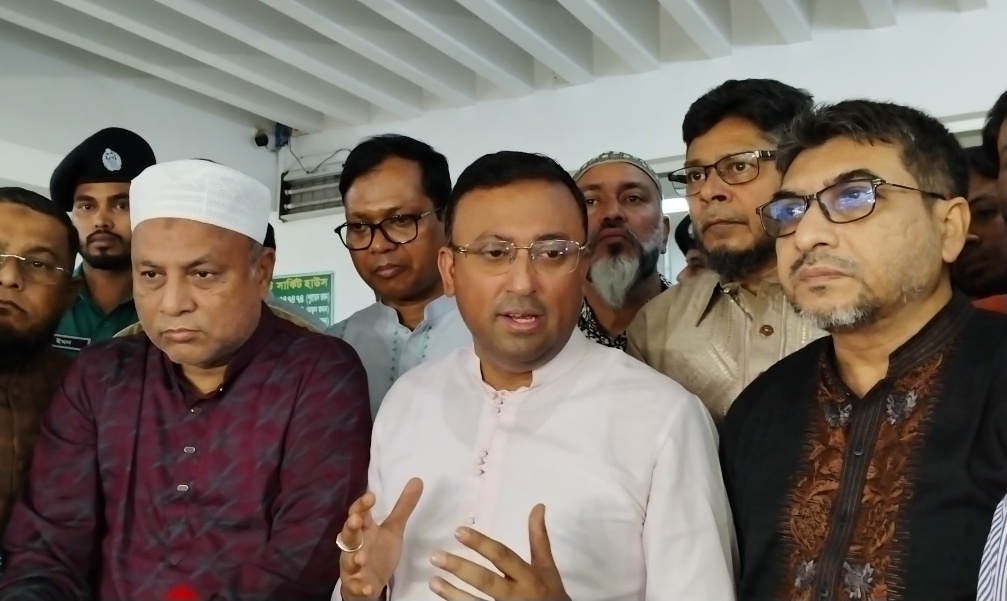 ভারতের সঙ্গে টেকসই সম্পর্ক উন্নয়নের চেষ্টা করছি: হুমায়ুন কবির