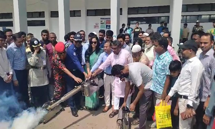 নাটোরে ডেঙ্গু প্রতিরোধ কার্যক্রম শুরু