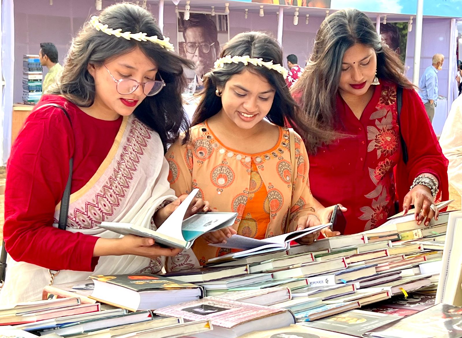 আঠারো দিনব্যাপী অমর একুশে বই মেলা শেষ হলো