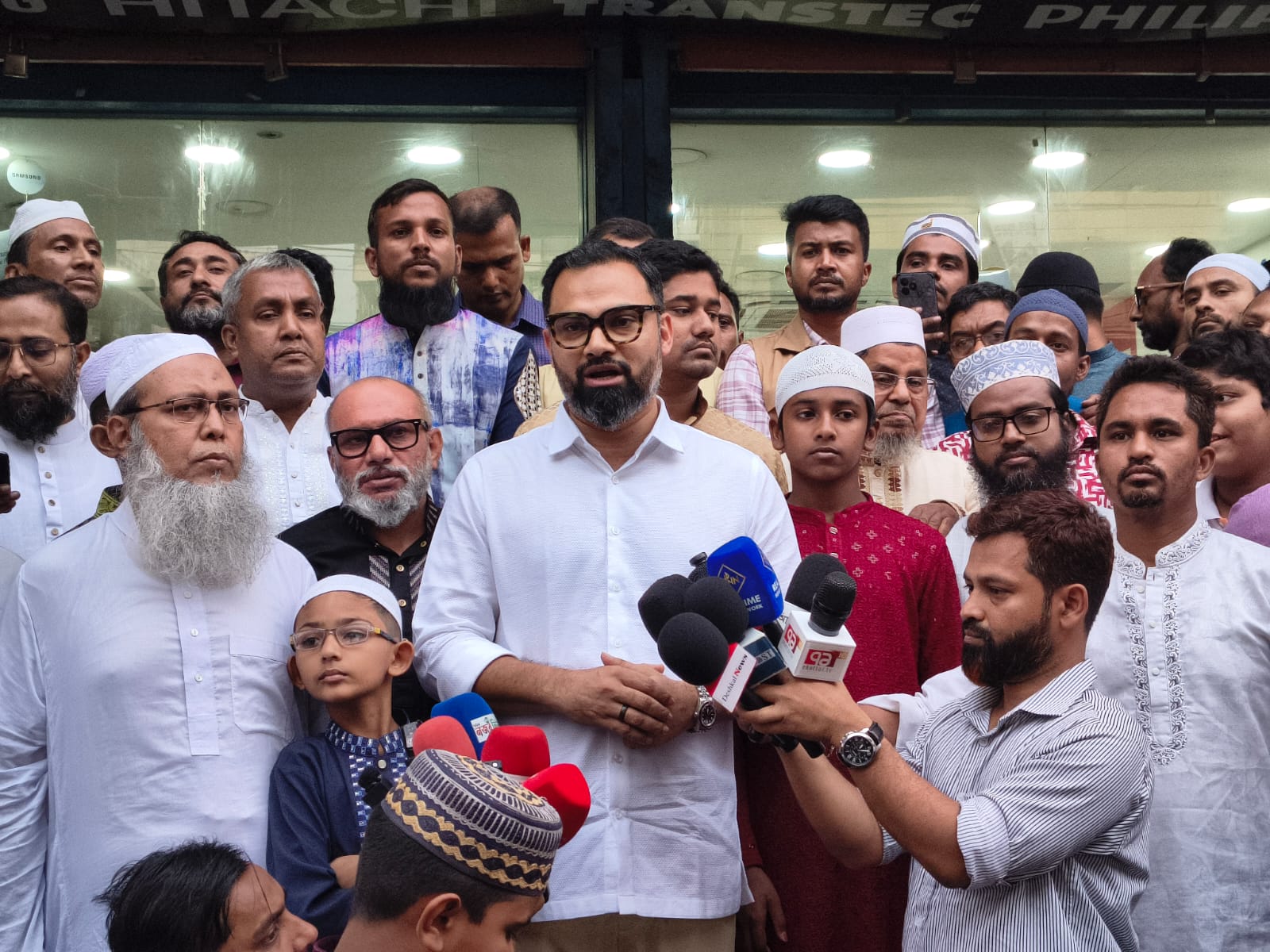 পাঁচ ওয়াক্ত নামাজ পড়ায় কিশোরদের সাইকেল উপহার দিলেন যুব ও ক্রীড়া প্রতিমন্ত্রী