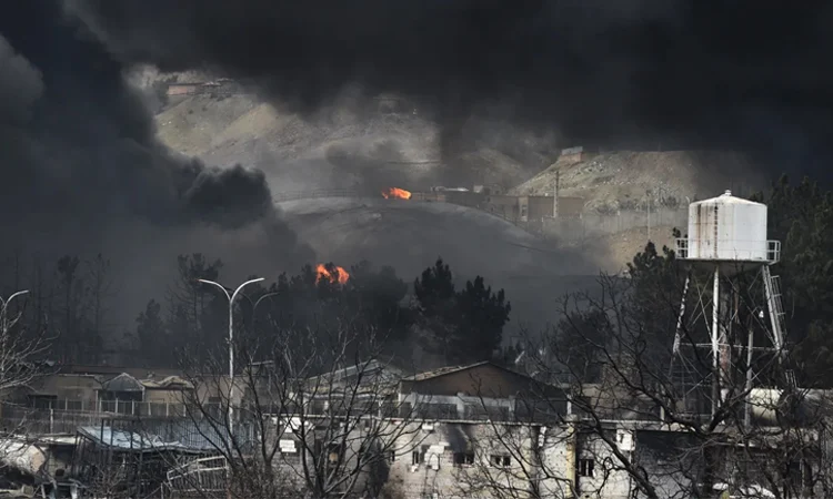 জ্বালানি ডিপোতে ইসরাইলি হামলাকে ‘পরিবেশগত ধ্বংস’ বলে তীব্র নিন্দা ইরানের