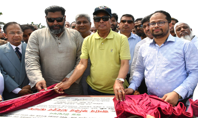 নির্বাচনী ইশতেহার অনুযায়ী খাল পুনঃখনন কর্মসূচি বাস্তবায়ন করা হচ্ছে : ডাকমন্ত্রী