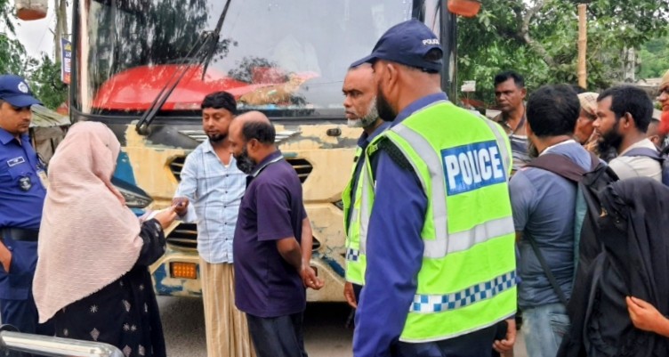 সিরাজগঞ্জে অতিরিক্ত ভাড়া আদায়ের দায়ে জরিমানা