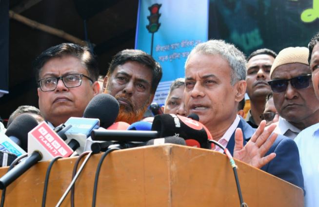 নির্ধারিত ভাড়ায় ঈদযাত্রা, অনিয়মে কঠোর ব্যবস্থা : সড়ক পরিবহন মন্ত্রী