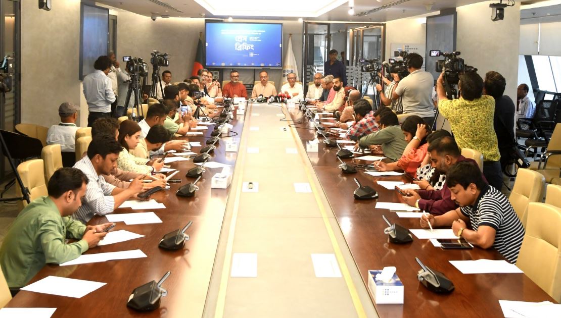 পোশাক শ্রমিকদের বেতন-বোনাস পরিশোধ নিশ্চিত করেছে উদ্যোক্তারা : বিজিএমইএ সভাপতি