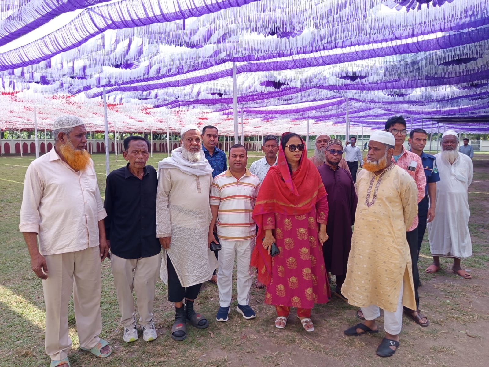 নাটোরে কেন্দ্রীয় ঈদগাহ ময়দানে ঈদ নামাজের প্রস্তুতি