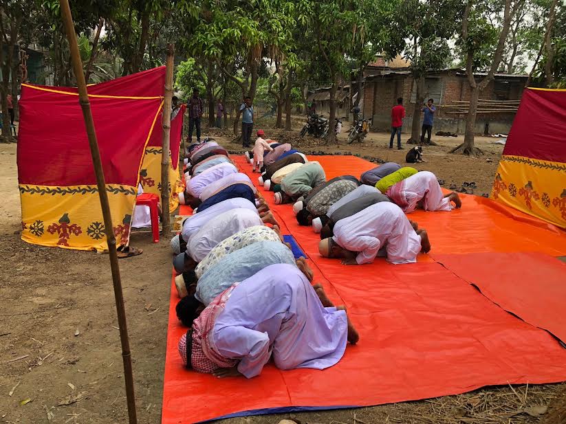 নওগাঁর পত্নীতলায় ঈদের জামায়াত অনুষ্ঠিত