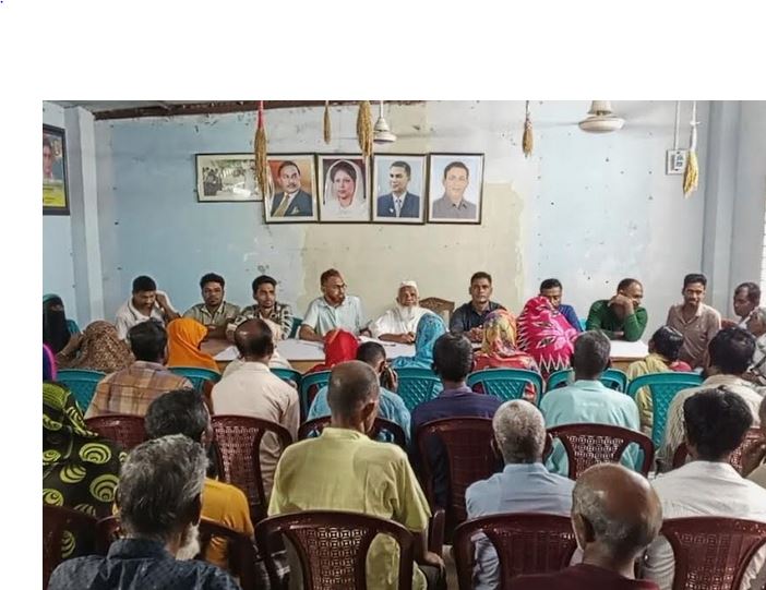 মাদারীপুরে দুঃস্থদের মাঝে প্রধানমন্ত্রীর ত্রাণ তহবিলের অর্থ বিতরণ