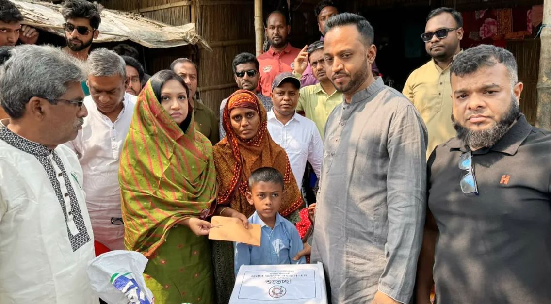 নাটোরের অসহায় সেলিমাকে তারেক রহমানের ঈদ উপহার