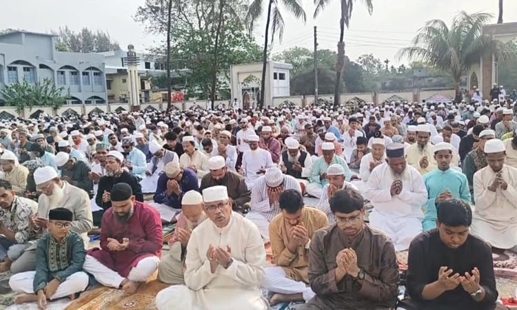 সুনামগঞ্জে ধর্মীয় ভাবগাম্ভীর্যে পবিত্র ঈদুল ফিতর উদযাপিত