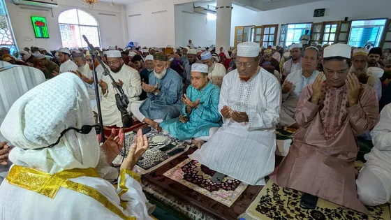 রংপুরে ঈদের নামাজ শেষে মুসলিম উম্মাহর কল্যাণে দোয়া