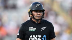 চতুর্থ টি২০ ম্যাচ থেকে ছিটকে গেলেন টম ল্যাথাম