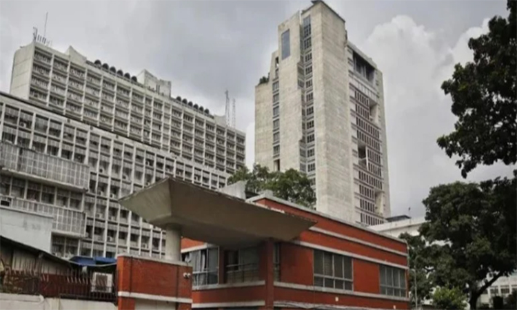 ঈদের টানা ছুটি শেষে আজ খুলছে অফিস-আদালত