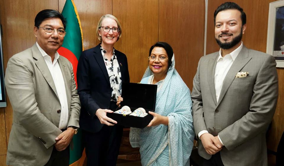 বাংলাদেশ-যুক্তরাজ্য সহযোগিতা জোরদারে বৈঠক, বিমানখাত উন্নয়নে আগ্রহ যুক্তরাজ্যের