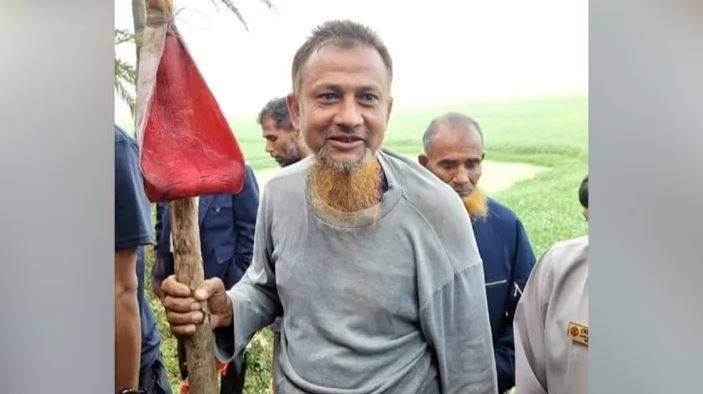 যাত্রীদের নিরাপত্তায় ভূমিকা রাখায় এনামুলকে পুরস্কৃত করল রেলওয়ে