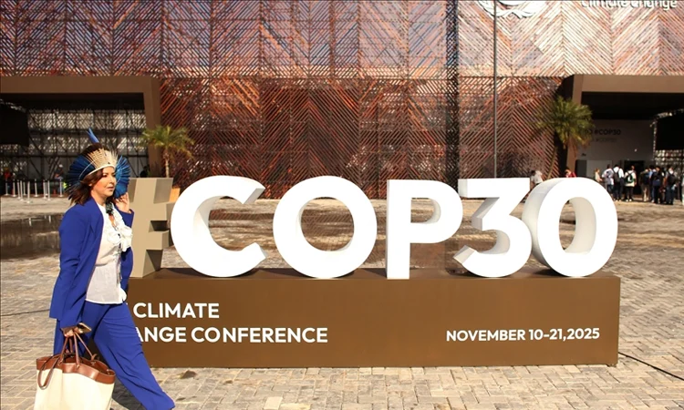 মধ্যপ্রাচ্য সংকটের মধ্যে জীবাশ্ম জ্বালানি ধাপে ধাপে বন্ধে জোট গঠনের উদ্যোগ নিচ্ছে কলম্বিয়া