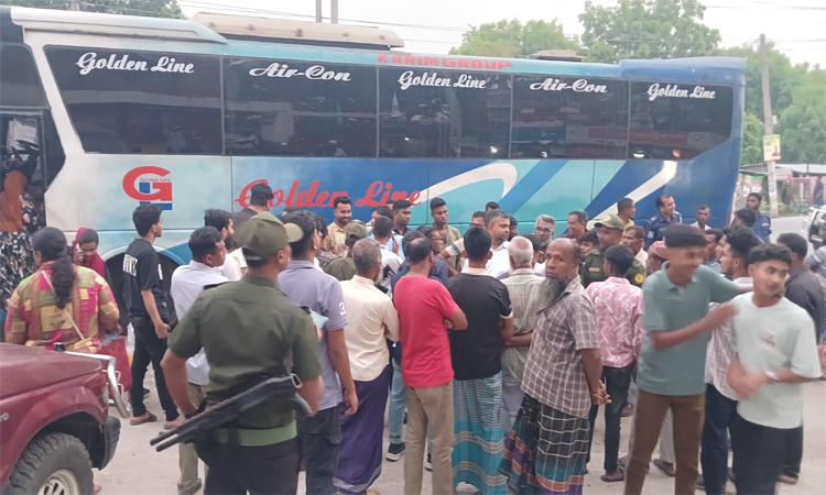 অতিরিক্ত ভাড়া আদায়ের দায়ে গোল্ডেন লাইন পরিবহনকে জরিমানা