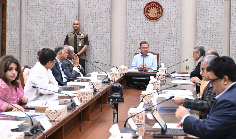 প্রধানমন্ত্রীর সভাপতিত্বে সচিবালয়ে মন্ত্রিসভার বৈঠক অনুষ্ঠিত