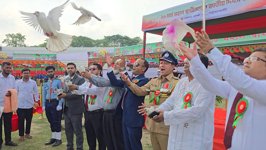 বিভিন্ন কর্মসূচির মধ্য দিয়ে পটুয়াখালীতে স্বাধীনতা দিবস উদ্‌যাপন