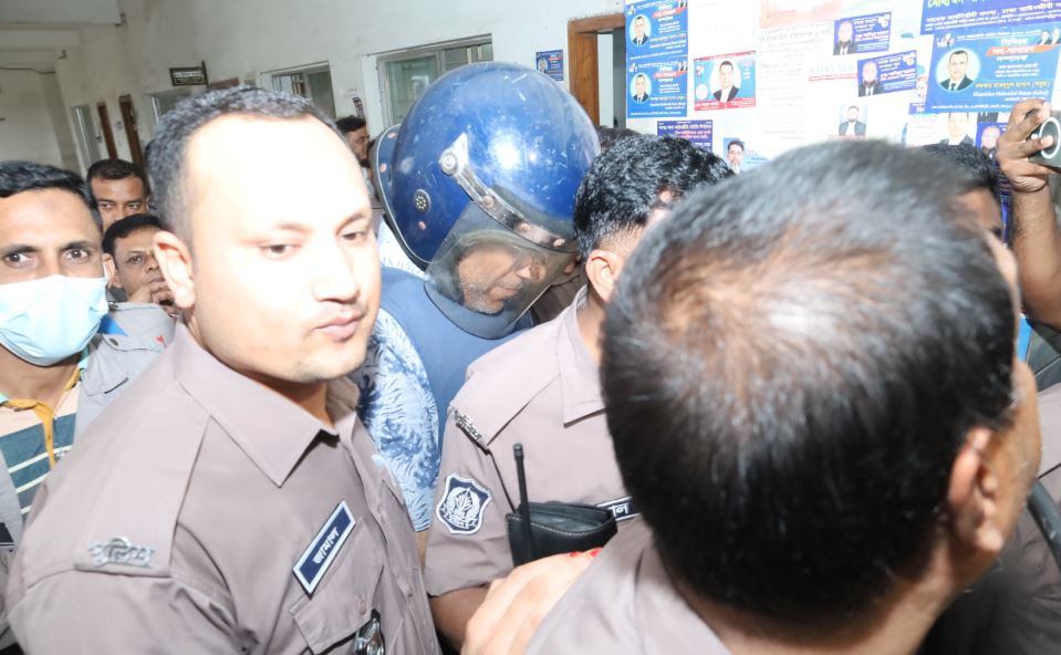 ডিজিএফআইয়ের সাবেক মহাপরিচালক শেখ মামুন খালেদ ৫ দিনের রিমান্ডে