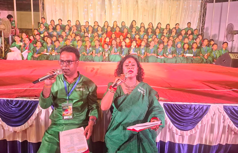 নওগাঁয় স্বাধীনতা দিবস উপলক্ষে ‘শত ধ্বনিতে স্বাধীনতার ঝংকার’ অনুষ্ঠিত 