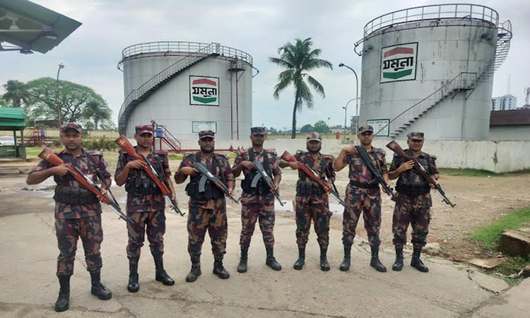 সিলেটে জ্বালানি তেলের দুই ডিপোর নিরাপত্তায় বিজিবি মোতায়েন