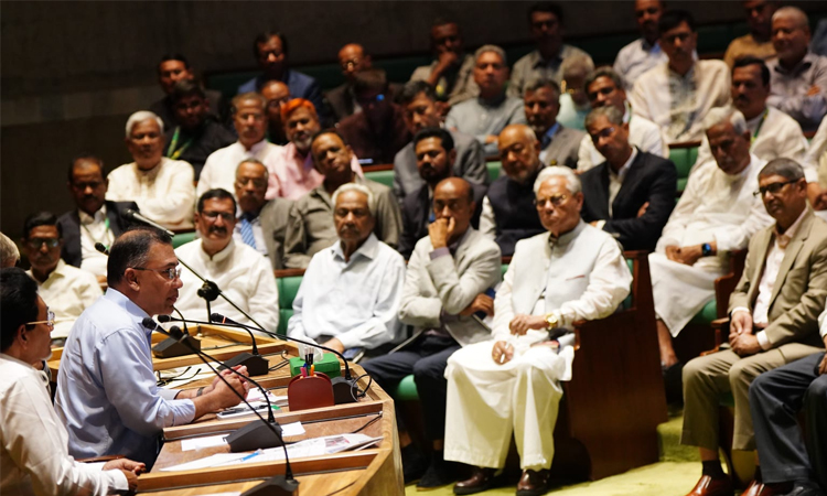 প্রধানমন্ত্রী তারেক রহমানের সভাপতিত্বে সংসদের কার্যক্রমে গতি আনতে বৈঠক অনুষ্ঠিত