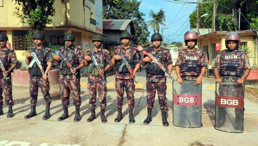 রংপুরে তেলের ডিপোতে বিজিবি মোতায়েন