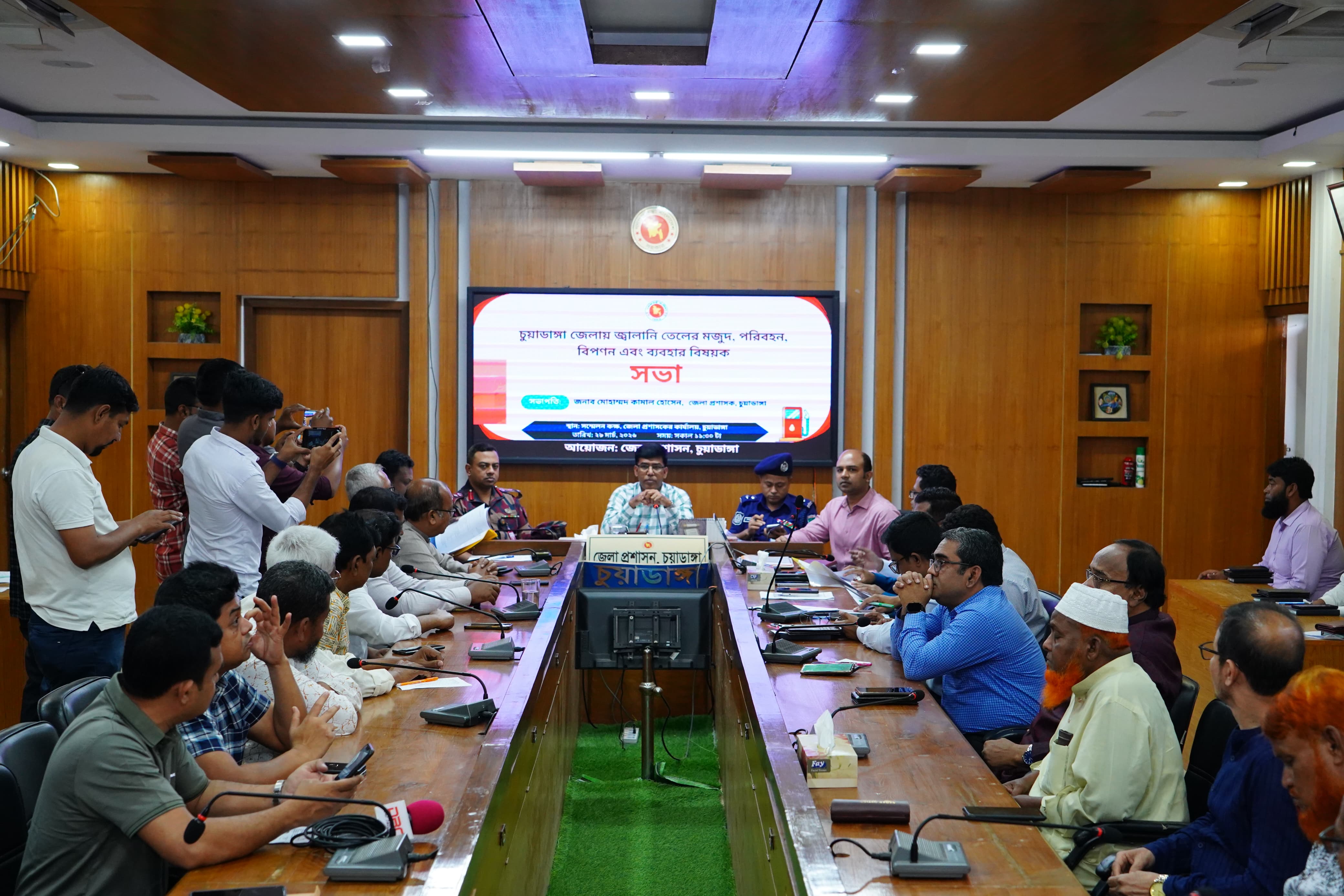 চুয়াডাঙ্গায় জ্বালানি তেল ক্রয়ে ফুয়েল কার্ড বাধ্যতামূলক