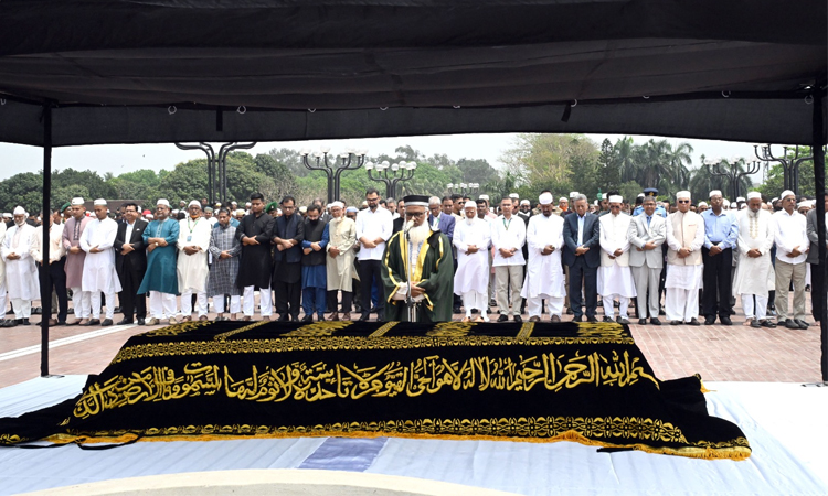 জাতীয় সংসদের স্পিকারের সহধর্মিণী দিলারা হাফিজের জানাজা অনুষ্ঠিত