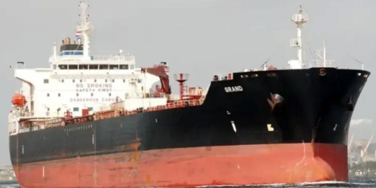 মালয়েশিয়া থেকে ২৭ হাজার টন ডিজেল নিয়ে চট্টগ্রাম বন্দরে আসছে ‘পিভিটি সোলানা’