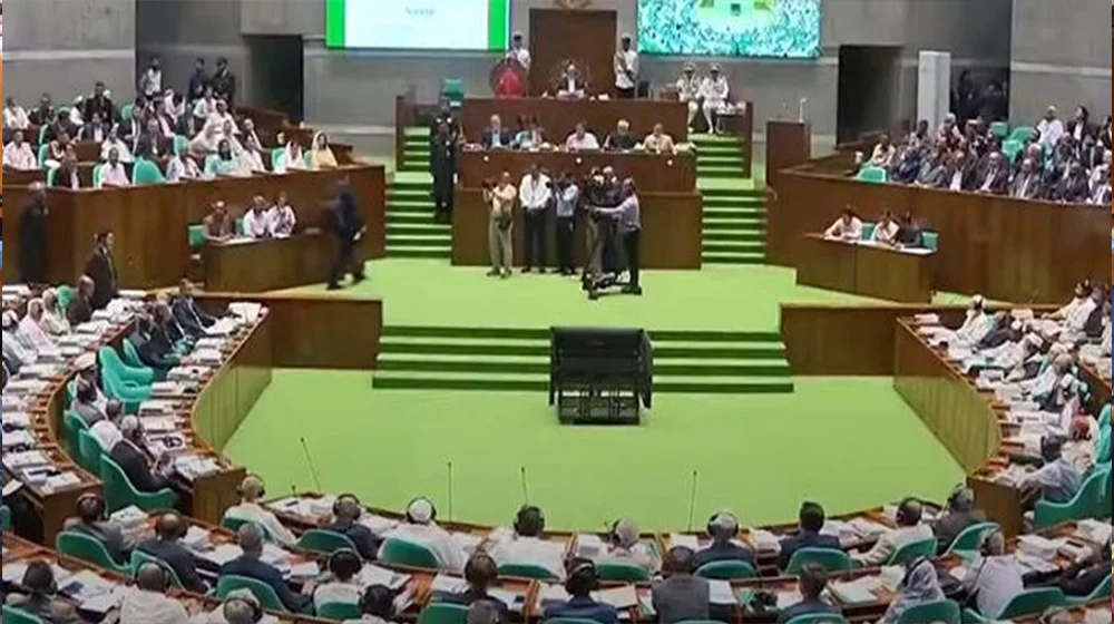 ১৭ বছরের দুঃশাসনের কথা স্বীকার করায় রাষ্ট্রপতিকে সংসদ সদস্যদের ‘ধন্যবাদ’