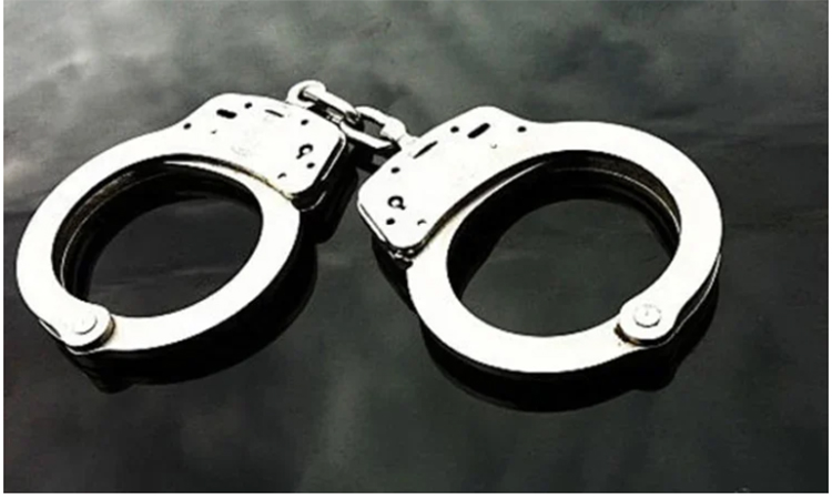 চুয়াডাঙ্গায় প্রাইভেটকারসহ দুই মাদক কারবারি আটক