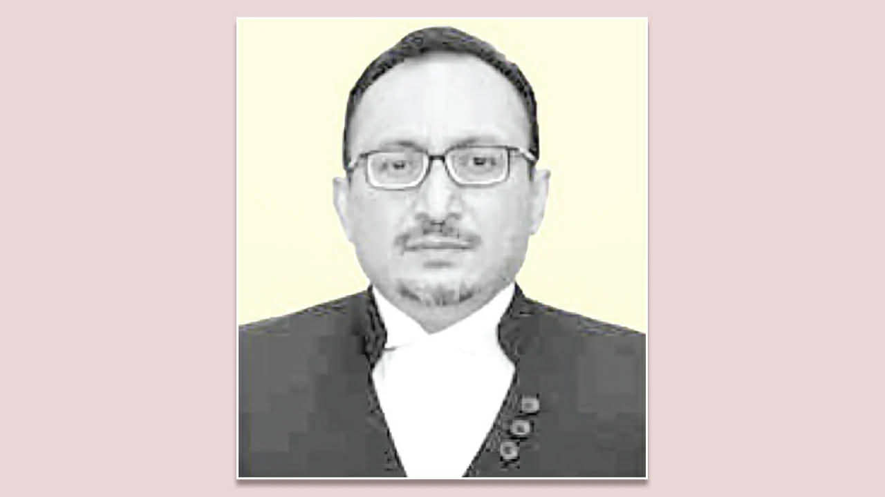 পদত্যাগপত্র জমা দিয়েছেন হাইকোর্টের বিচারপতি রেজাউল হাসান