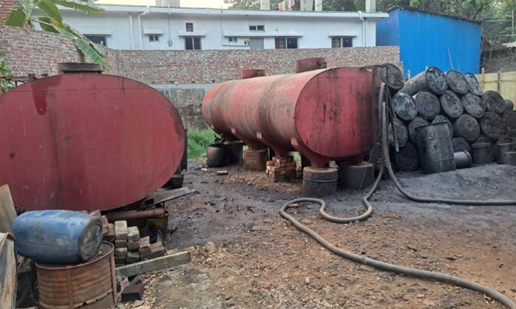 চট্টগ্রামে অবৈধভাবে মজুত করা ২৫ হাজার লিটার ডিজেল জব্দ