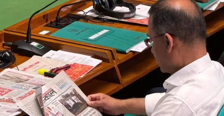 সংসদ অধিবেশন চলাকালেও রাষ্ট্রীয় দায়িত্বের প্রতি অনন্য দৃষ্টান্ত স্থাপন করলেন প্রধানমন্ত্রী