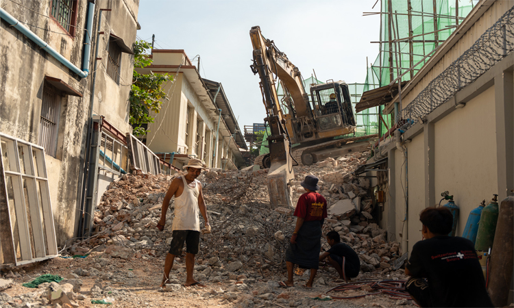 মিয়ানমারে ভূমিকম্পের এক বছর পরও পুনর্গঠনে ধীরগতি