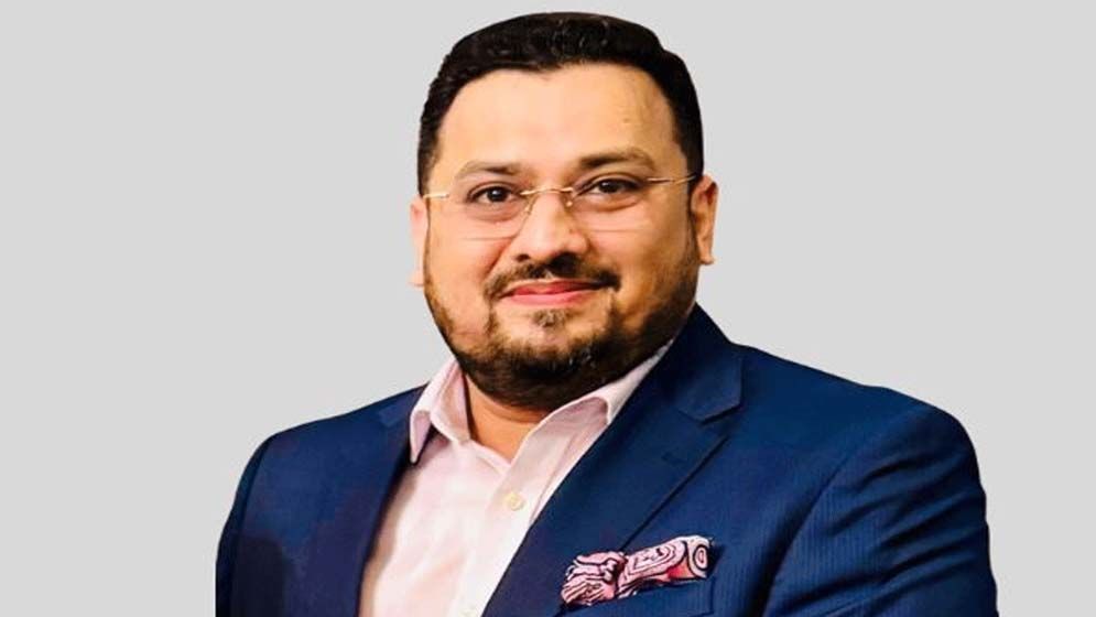 নাগরিক সেবা কার্যক্রম সরাসরি প্রত্যক্ষ করলেন ভূমি প্রতিমন্ত্রী মীর হেলাল