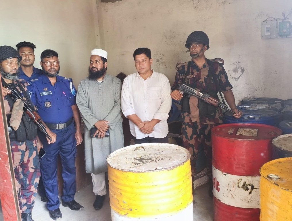 সুনামগঞ্জে মজুদকৃত দুইহাজার ৮০ লিটার জ্বালানি তেল জব্দ 