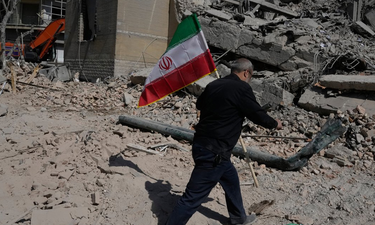 ট্রাম্পের হুমকির জবাবে যুক্তরাষ্ট্রে ‘বিধ্বংসী’ হামলার হুমকি ইরানের