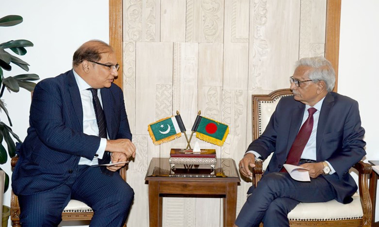 সংস্কৃতিমন্ত্রীর সঙ্গে পাকিস্তানের হাইকমিশনারের সৌজন্য সাক্ষাৎ