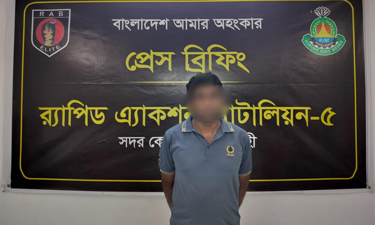 রাজশাহীতে ৫ ডাকাত আটক 