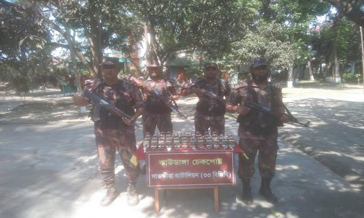 সাতক্ষীরা সীমান্তে ভারতীয় মালামাল জব্দ