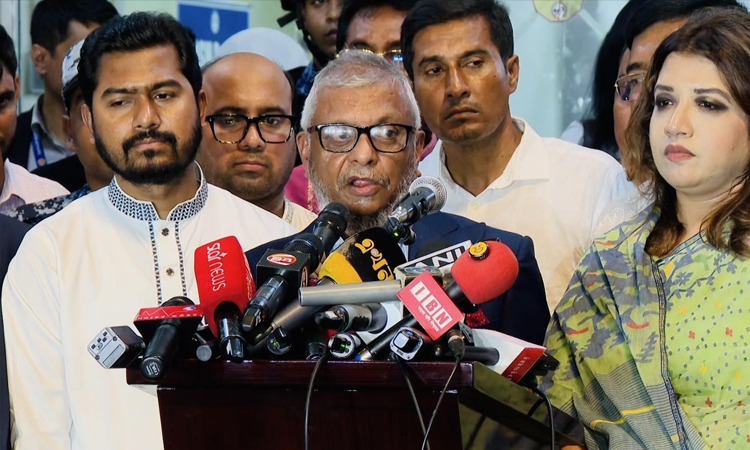 বাহরাইনে নিহত প্রবাসী তারেকের মরদেহ দেশে পৌঁছেছে, পরিবারের পাশে সরকার