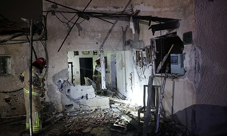 ইরানের ক্ষেপণাস্ত্র হামলায় ইসরাইলে আহত ১ 