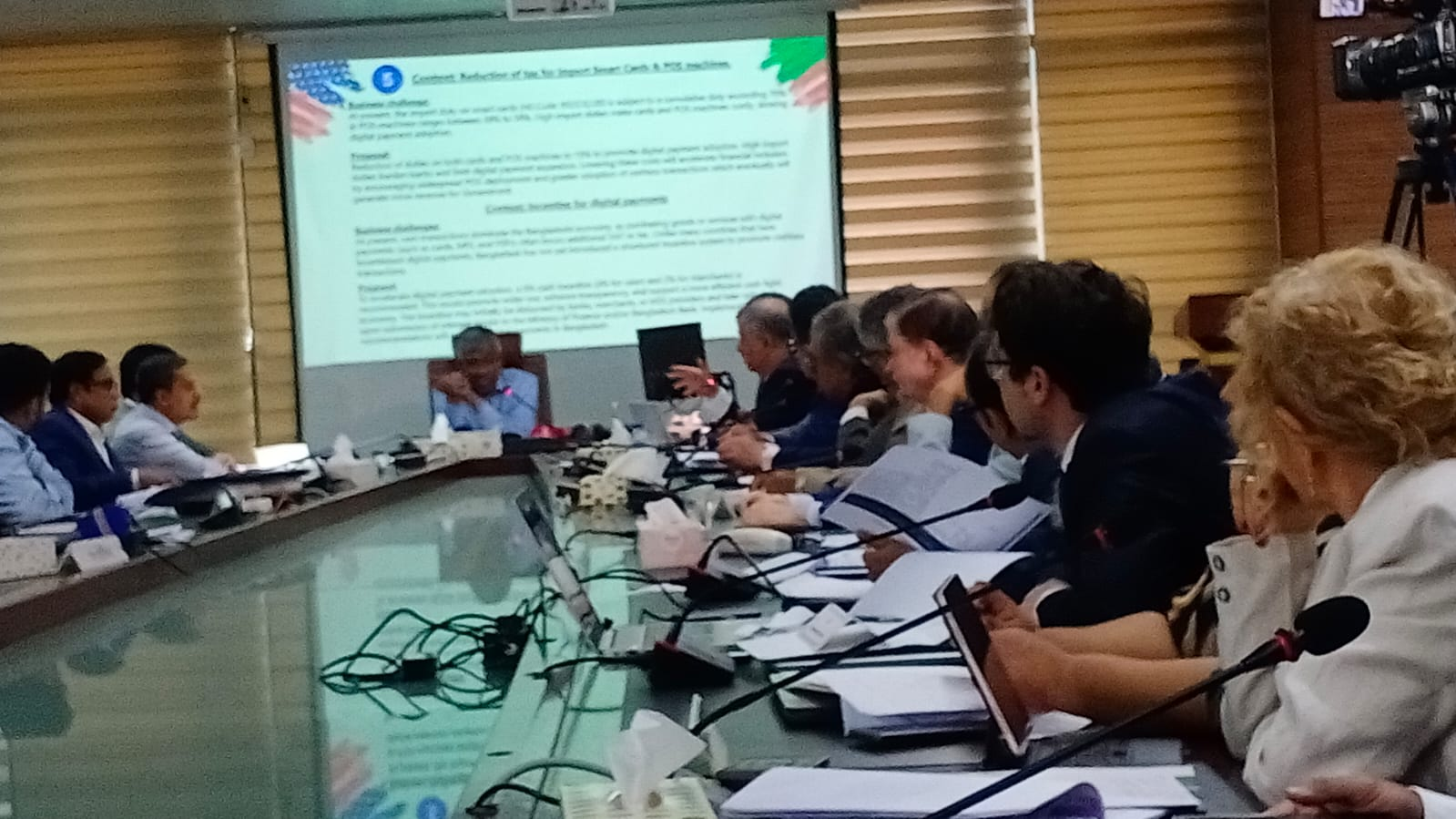 আসন্ন বাজেটে ব্যবসাবান্ধব কর-কাঠামো রাখা হবে : এনবিআর চেয়ারম্যান