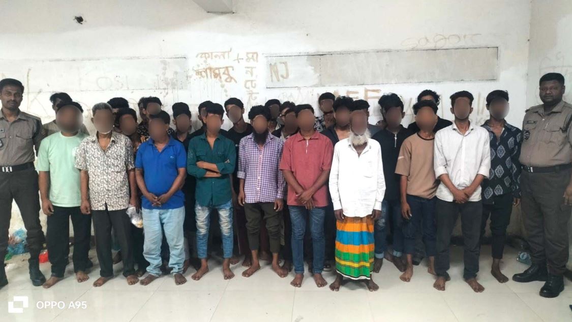 তেজগাঁও বিভাগের অভিযানে বিভিন্ন অপরাধে জড়িত ৫৬ জন গ্রেফতার