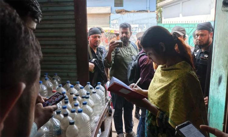 ব্রাহ্মণবাড়িয়ায় যৌথ অভিযানে ১০ হাজার লিটার জ্বালানি জব্দ 