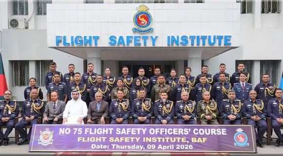 বিমান বাহিনীর ৭৫তম ফ্লাইট সেফটি অফিসার্স কোর্সের সনদপত্র বিতরণ